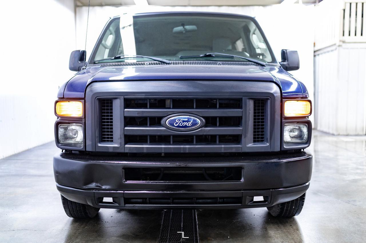 2014 Ford E-350 XL Extended 15 Passenger Van Red Deer AB