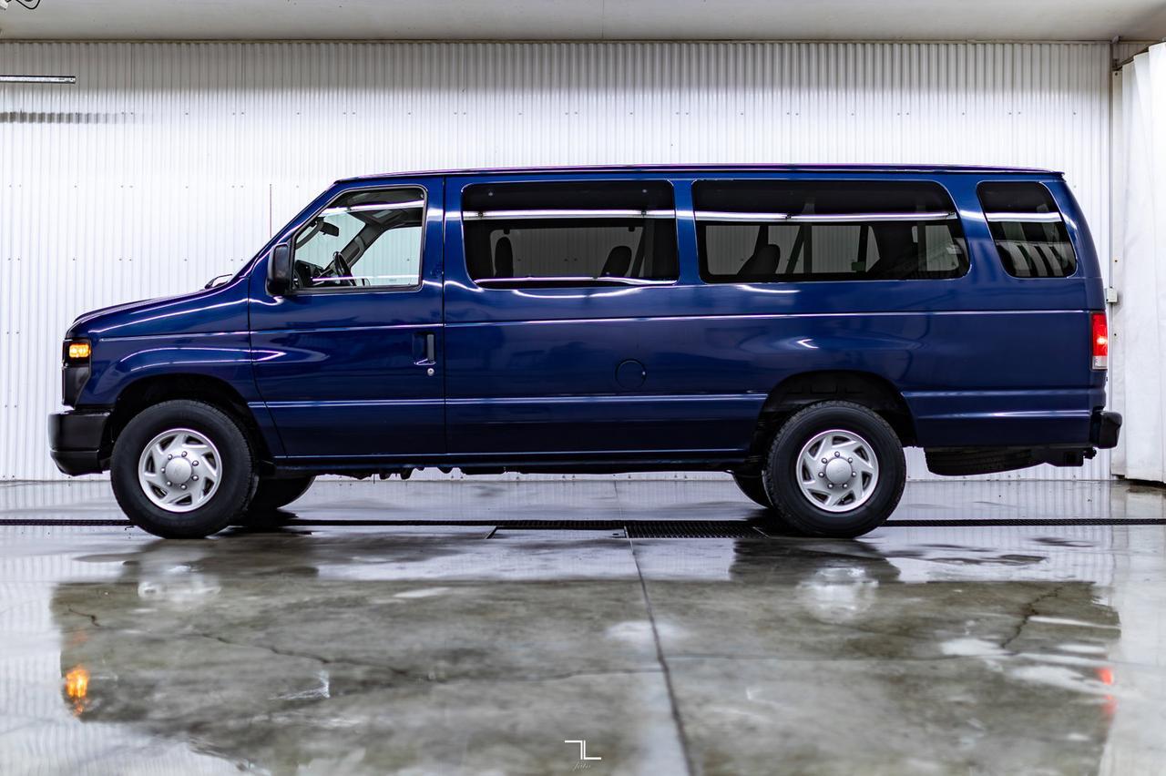 2014 Ford E-350 XL Extended 15 Passenger Van Red Deer AB