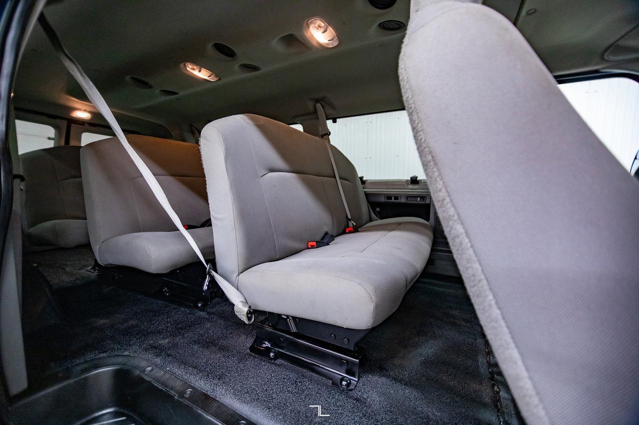 2014 Ford E-350 XL Extended 15 Passenger Van Red Deer AB