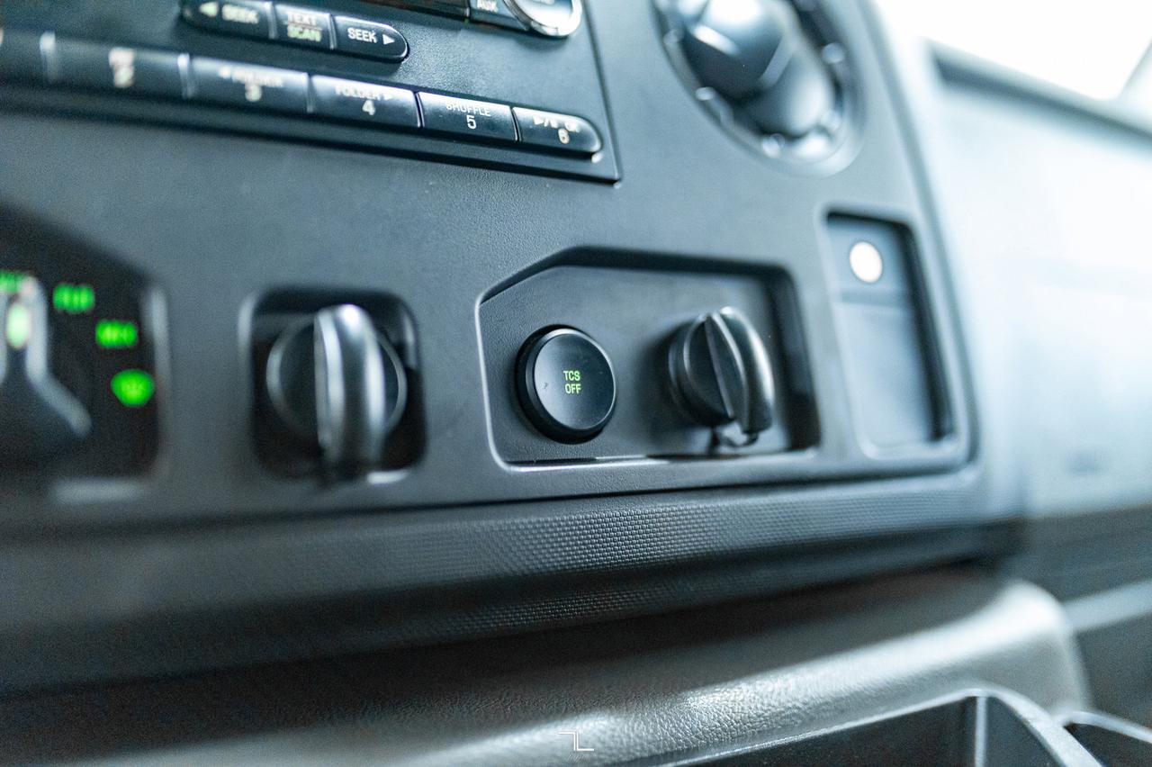 2014 Ford E-350 XL Extended 15 Passenger Van Red Deer AB