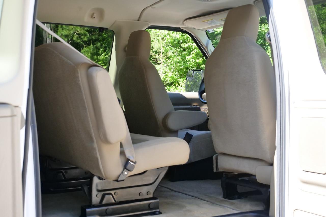 2014 Ford E-350 XLT / 12 Passenger / 5.4L V8! Lincolnton NC