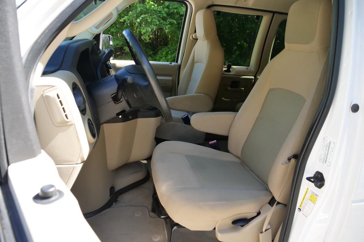 2014 Ford E-350 XLT / 12 Passenger / 5.4L V8! Lincolnton NC