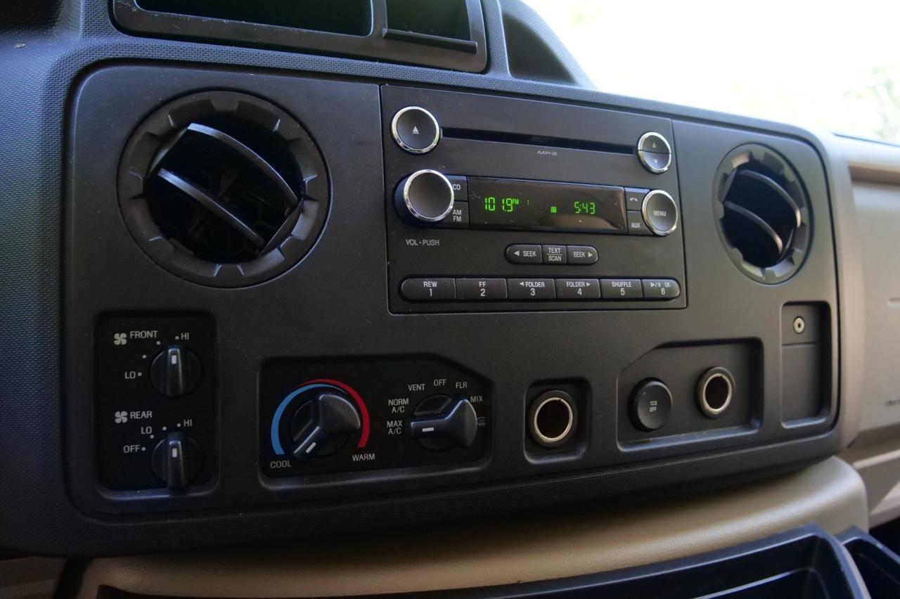 2014 Ford E-350 XLT / 12 Passenger / 5.4L V8! Lincolnton NC