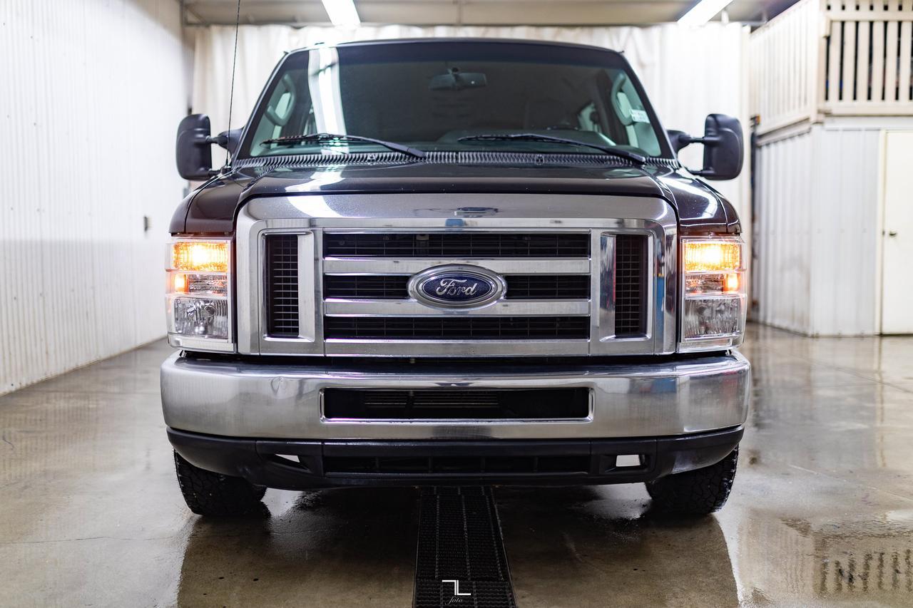 2014 Ford E-350 XLT 15 Passenger Red Deer AB