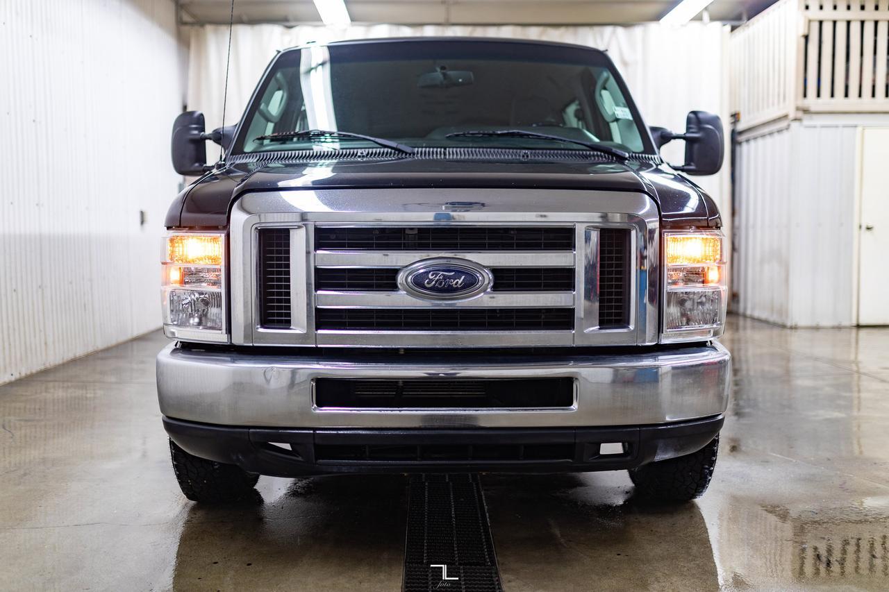 2014 Ford E-350 XLT 15 Passenger Red Deer AB