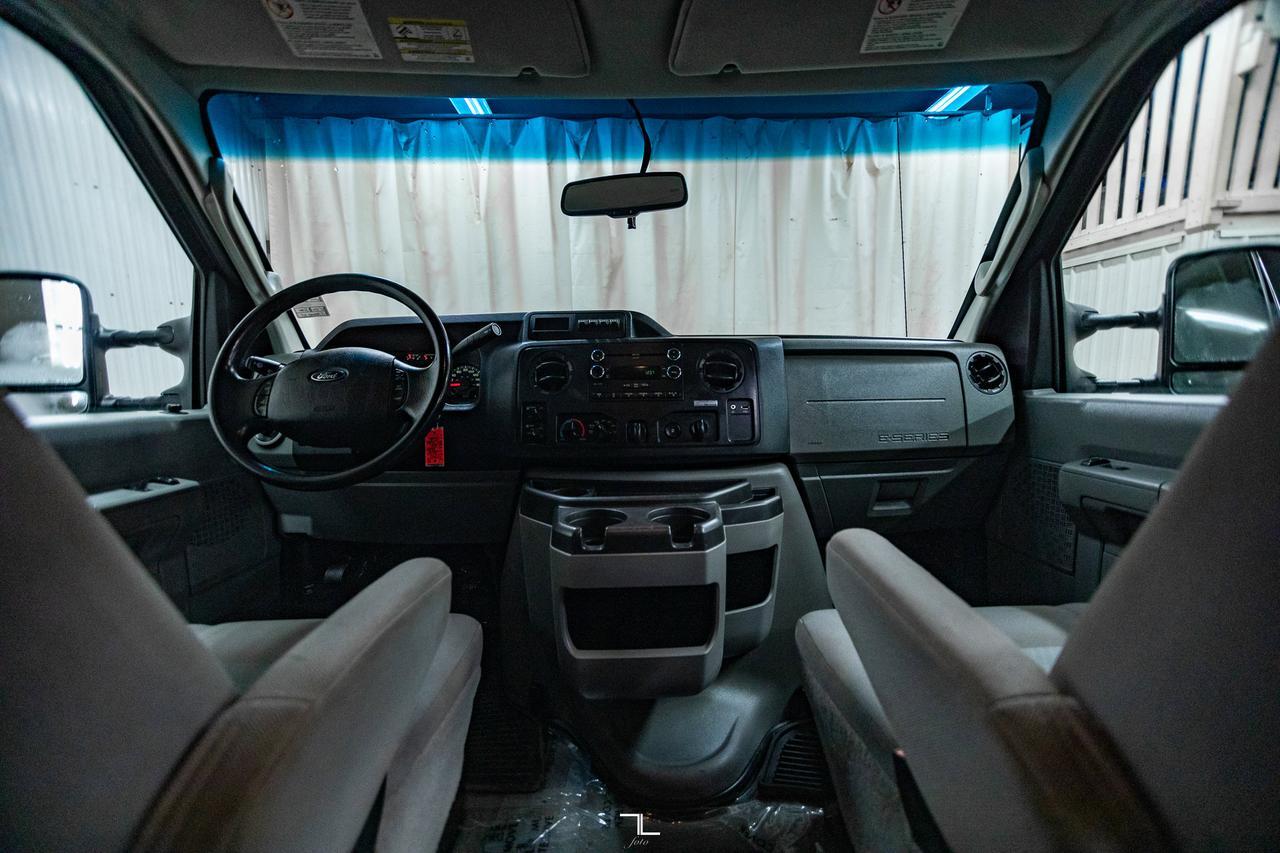 2014 Ford E-350 XLT 15 Passenger Red Deer AB