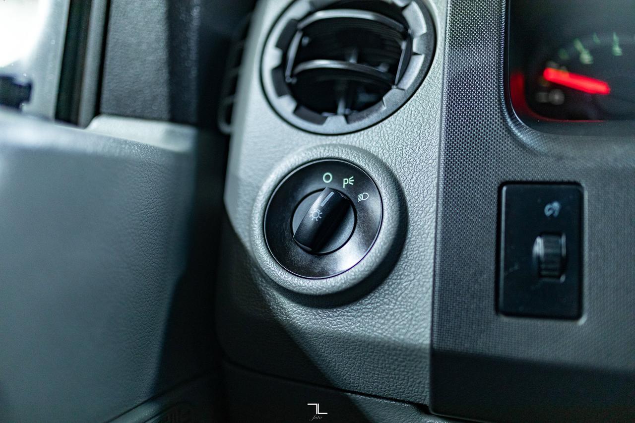 2014 Ford E-350 XLT 15 Passenger Red Deer AB