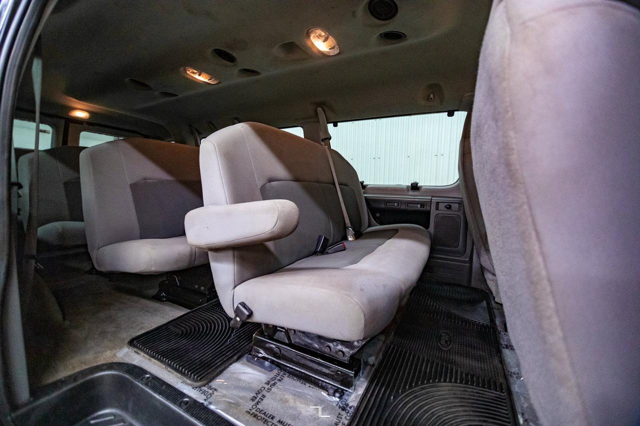 2014 Ford E-350 XLT 15 Passenger Red Deer AB