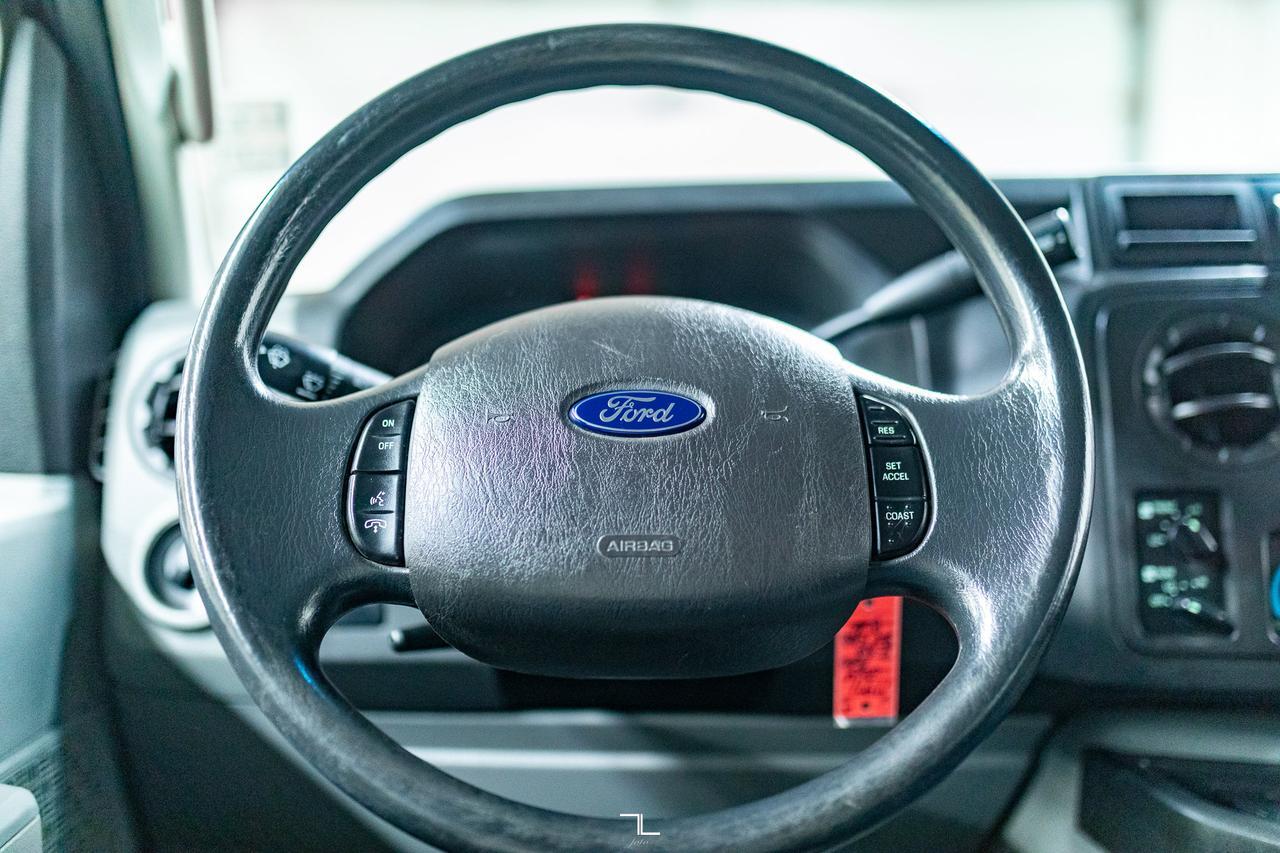 2014 Ford E-350 XLT 15 Passenger Red Deer AB