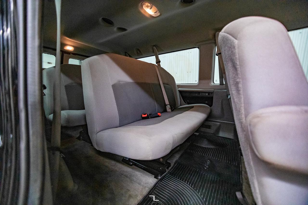 2014 Ford E-350 XLT 15 Passenger Red Deer AB