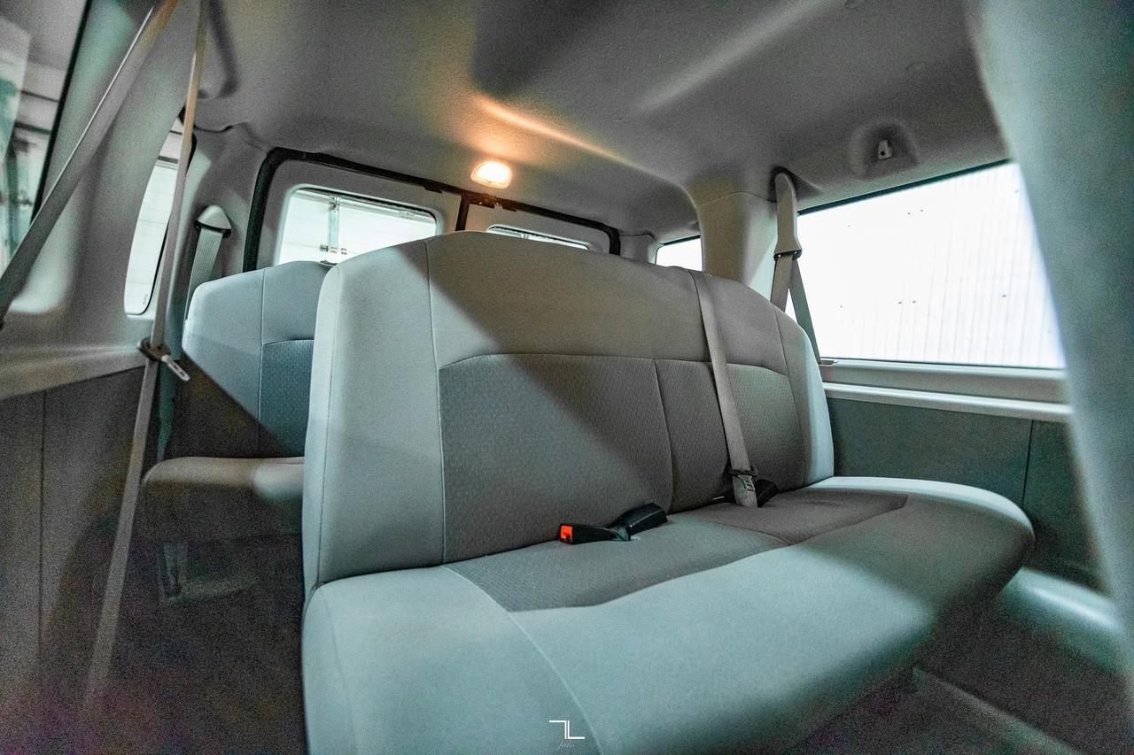 2014 Ford E-350 XLT 15 Passenger Red Deer AB