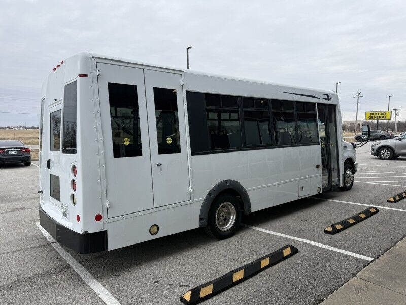 2014 Ford E-450 Passenger Bus w/ Wheelchair Lift 72k mi's Collinsville OK