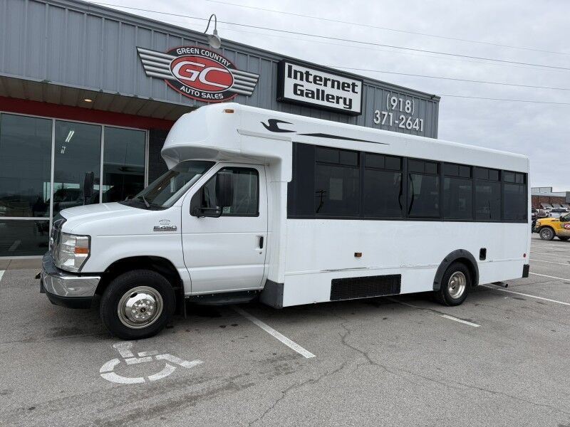 2014 Ford E-450 Passenger Bus w/ Wheelchair Lift 72k mi's Collinsville OK