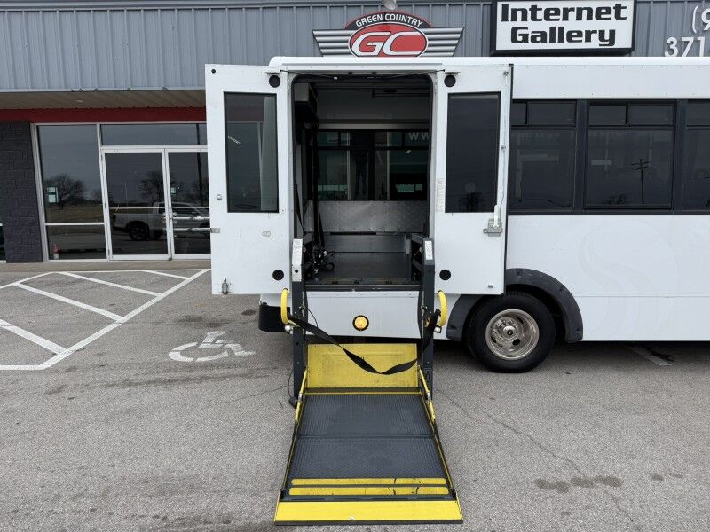 2014 Ford E-450 Passenger Bus w/ Wheelchair Lift 72k mi's Collinsville OK