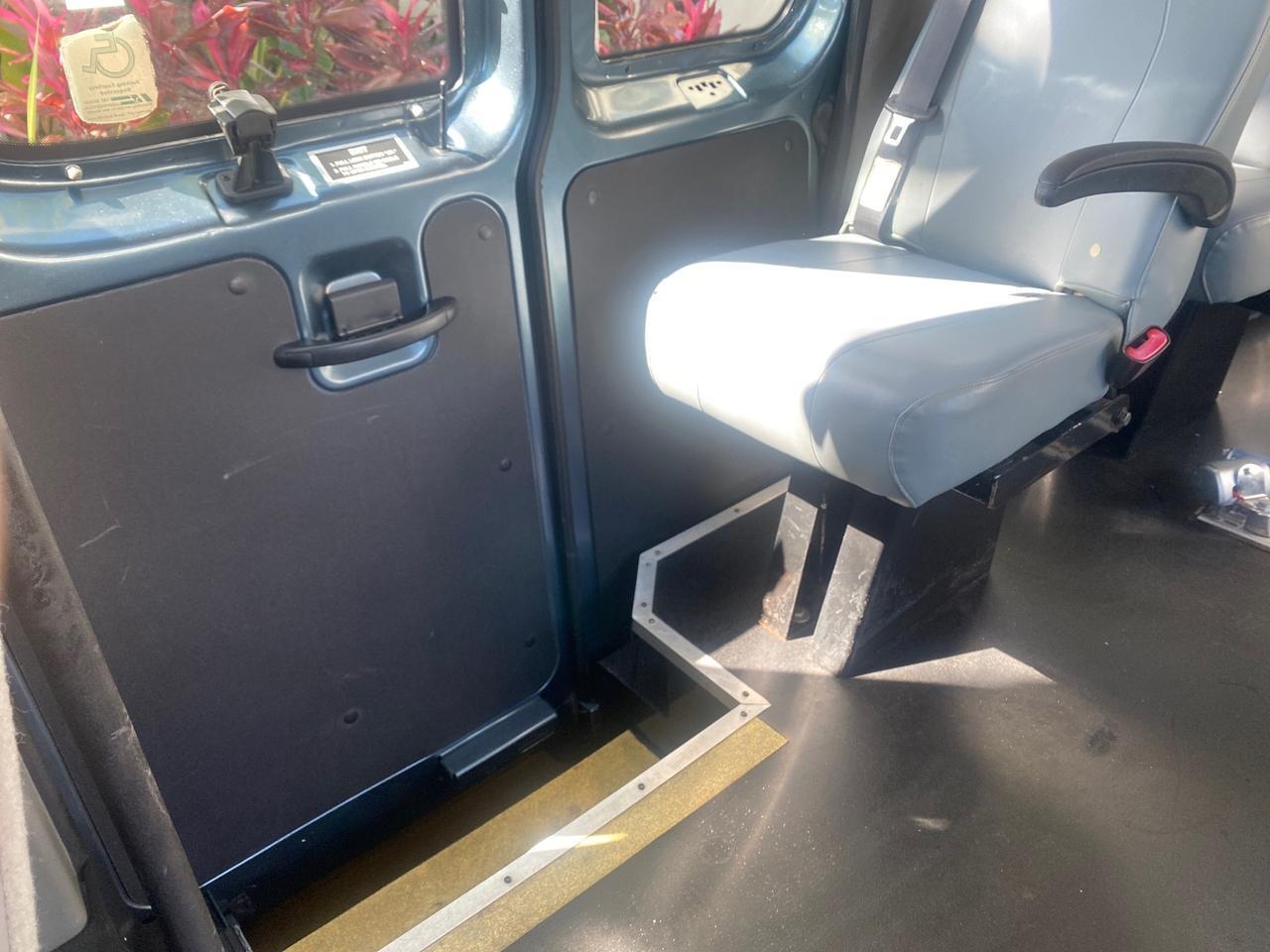 2014 Ford Econoline E 350 HI TOP HANDICAP VAN LOW MILES 34,875 1 OWNER Pompano Beach FL