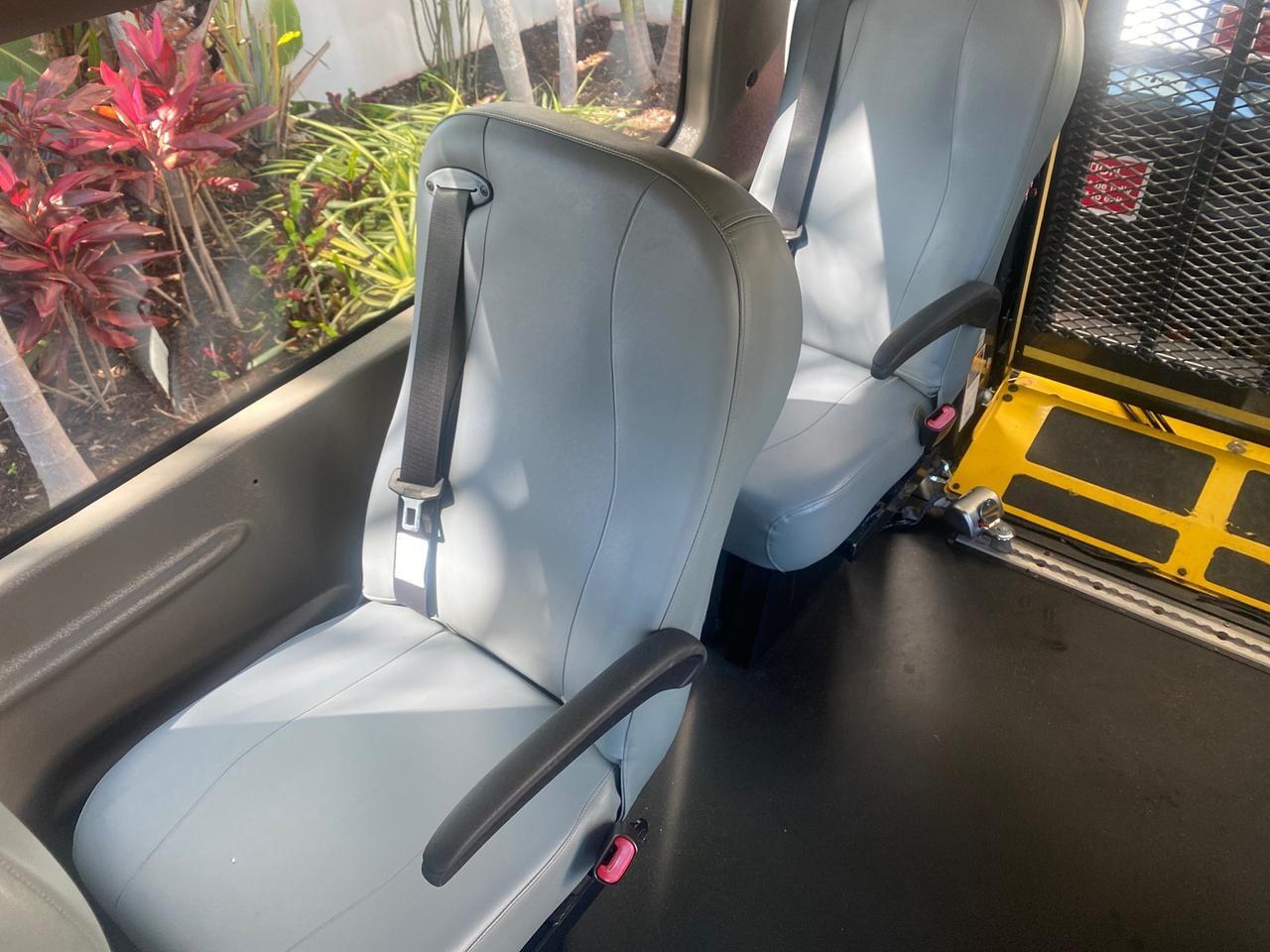 2014 Ford Econoline E 350 HI TOP HANDICAP VAN LOW MILES 34,875 1 OWNER Pompano Beach FL