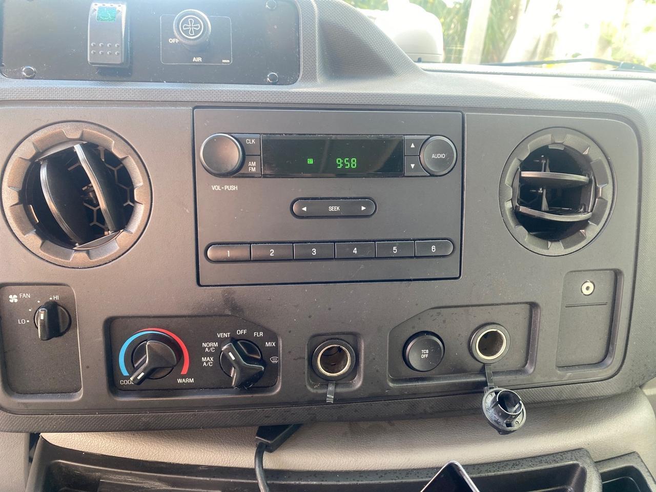 2014 Ford Econoline E 350 HI TOP HANDICAP VAN LOW MILES 34,875 1 OWNER Pompano Beach FL