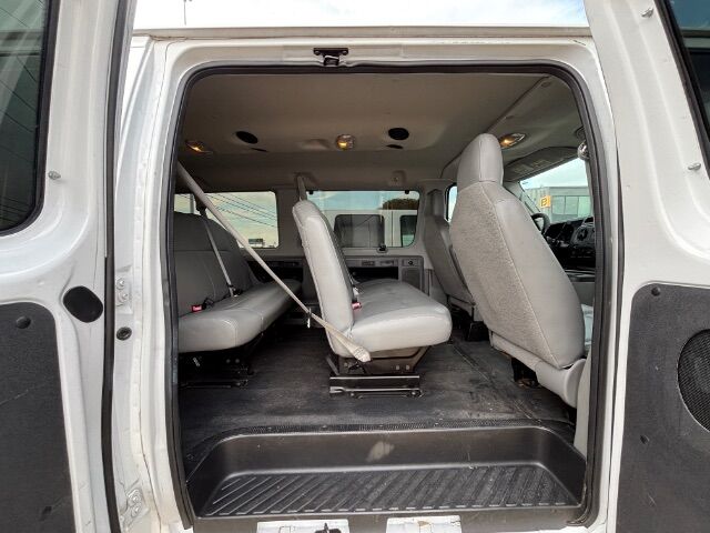 2014 Ford Econoline E-350 XL Super Duty Extended Austin TX 2014 Ford Econoline E-350 XL Super Duty Extended Austin TX
