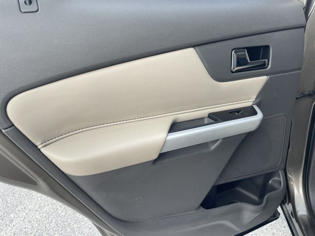 2014 Ford Edge LIMITED~CLEAN CARFAX~LEATHER SEATS~NAVIGATION~POWER DRIVER SEAT WITH MEMORY~DUAL ZONE CLIMATE CONTROL~ONLINE FINANCE AND SHIPPING AVAILABLE!!!! Sarasota FL