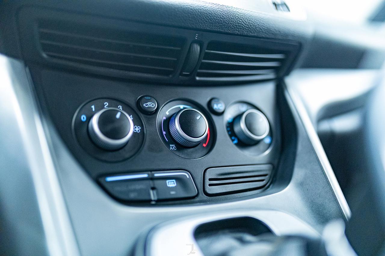 2014 Ford Escape AWD SE BCam Heated Seats Red Deer AB