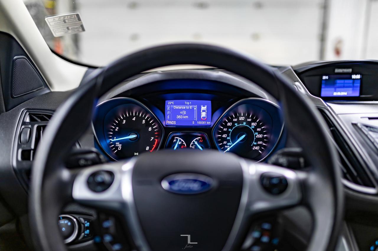 2014 Ford Escape AWD SE BCam Heated Seats Red Deer AB