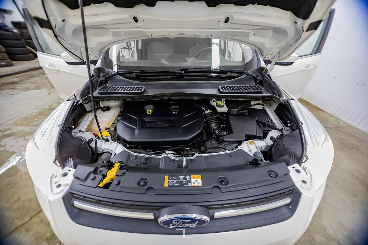 2014 Ford Escape AWD SE BCam Heated Seats Red Deer AB