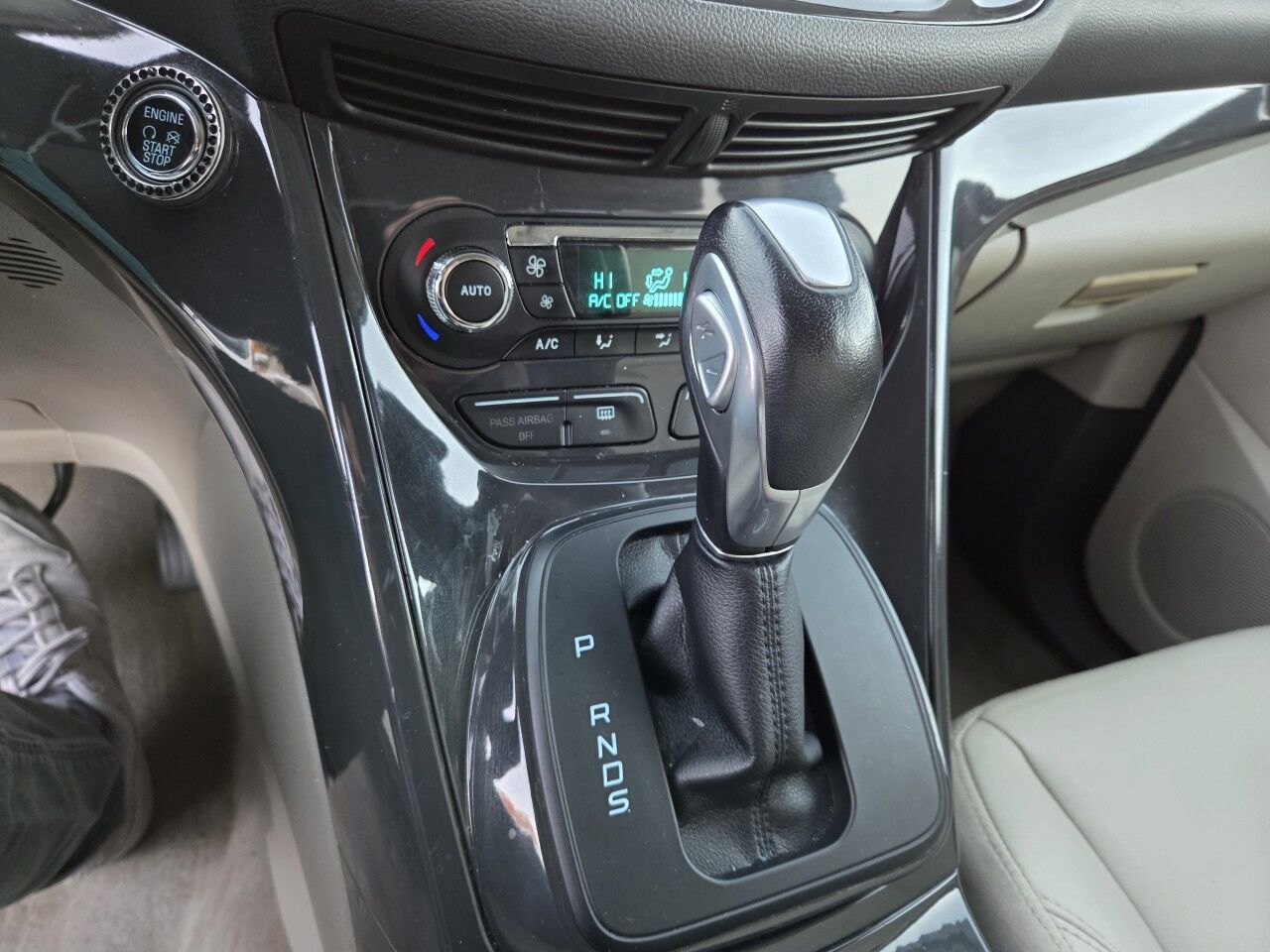 2014 Ford Escape Titanium Charlton MA