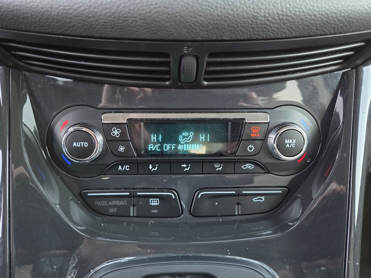 2014 Ford Escape Titanium Charlton MA