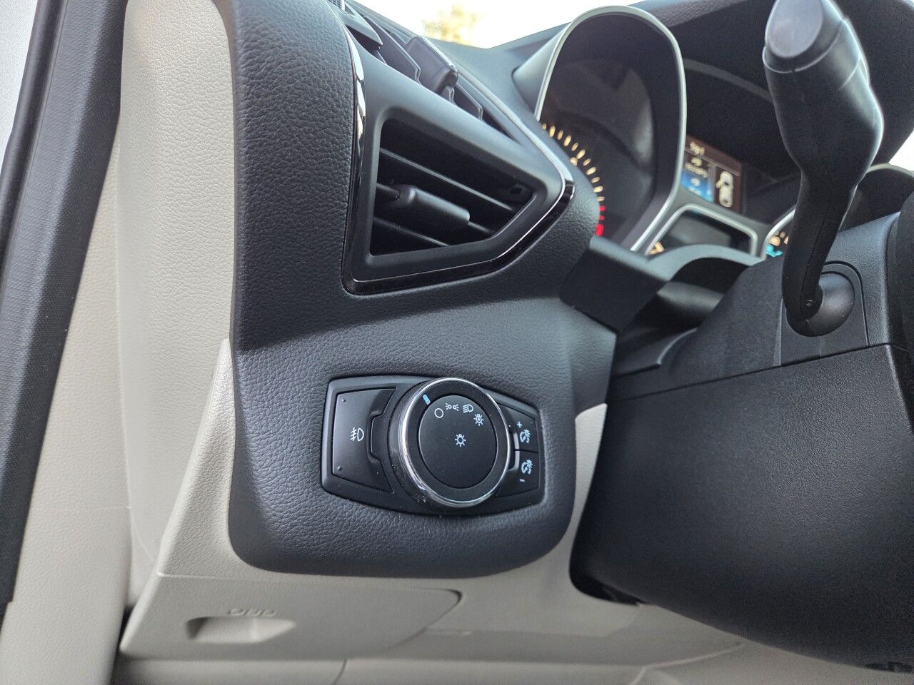 2014 Ford Escape Titanium Charlton MA