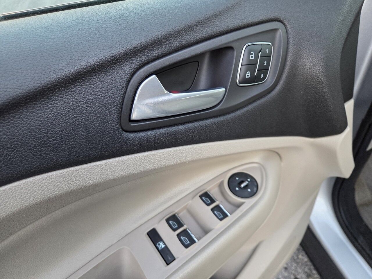 2014 Ford Escape Titanium Charlton MA