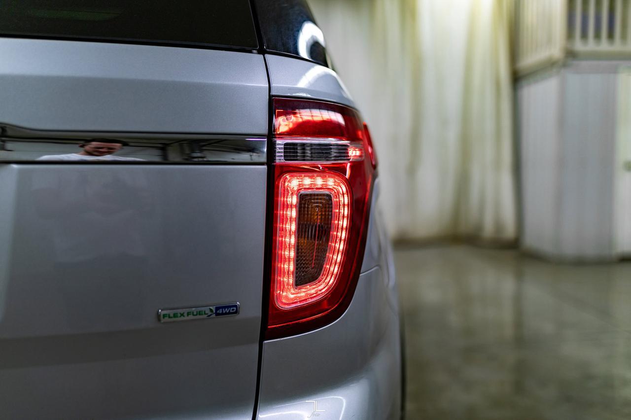 2014 Ford Explorer AWD Limited Leather Roof Nav BCam Red Deer AB