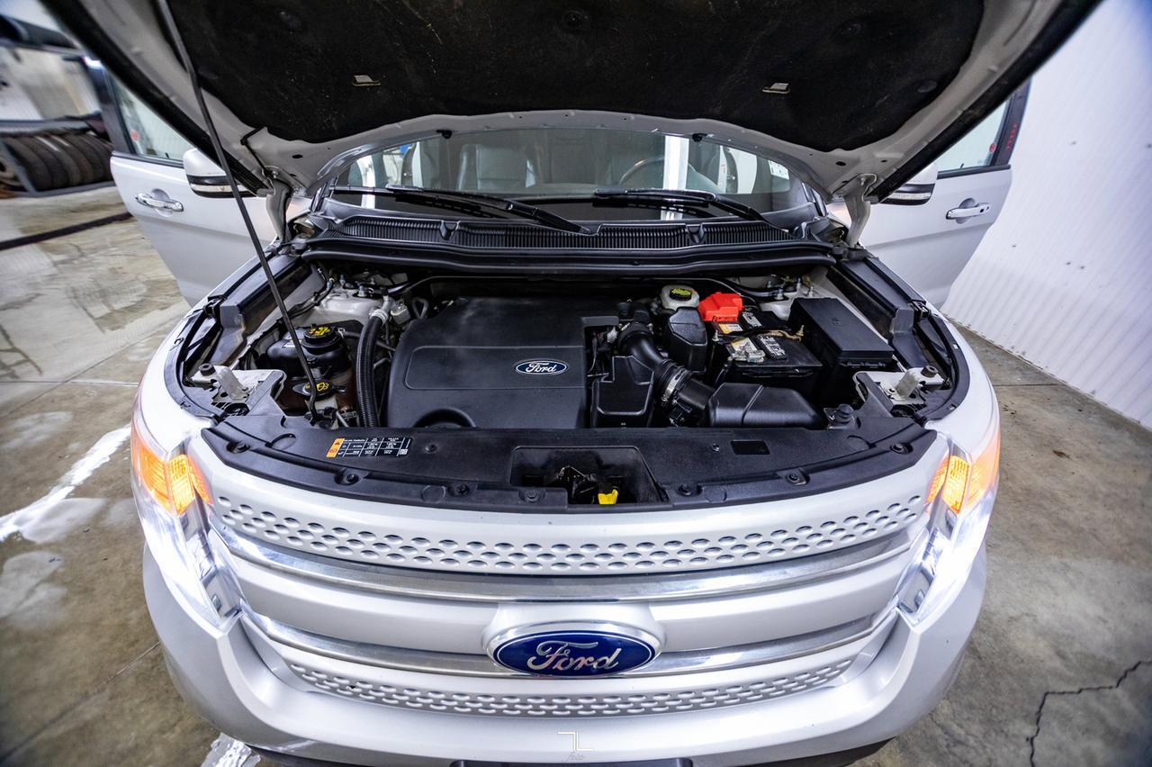 2014 Ford Explorer AWD Limited Leather Roof Nav BCam Red Deer AB