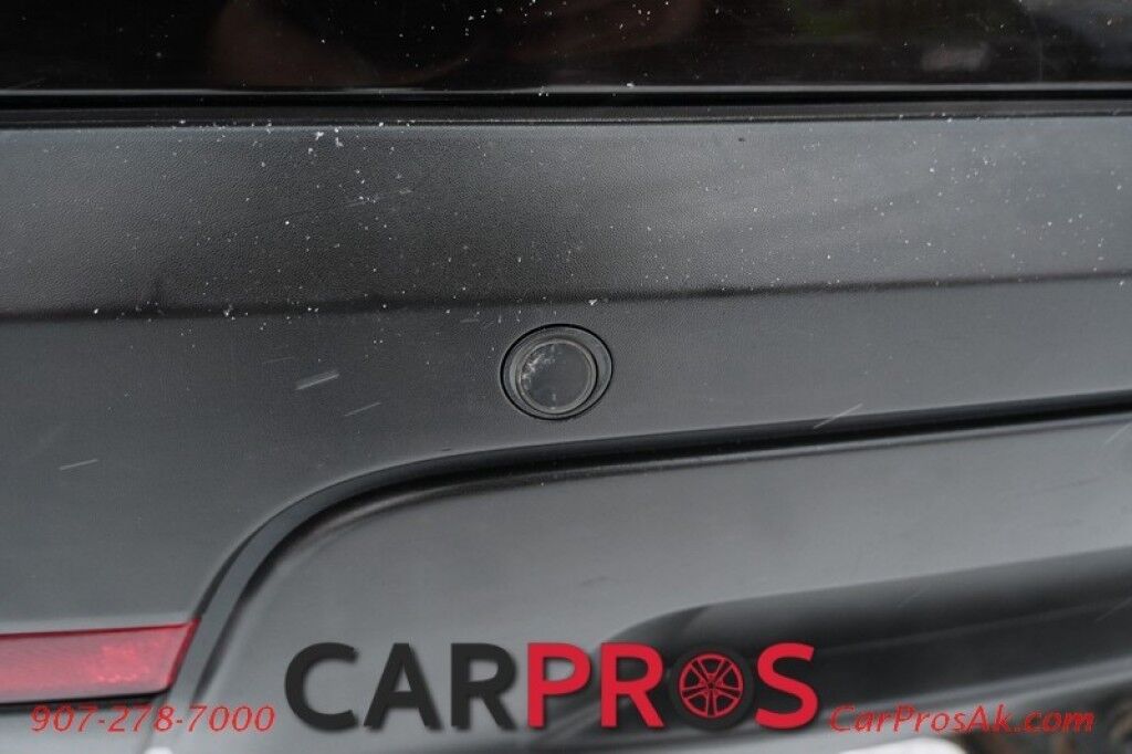 2014 Ford Explorer XLT - 4X4 - Power Front Leather Heated Seats - 3rd Row Seats 7 - Bluetooth - Remote Start - Block Heater - Dual Panel Moonroof - Review Camera - Fog Lights - Tow Pkg - 1 Owner Anchorage AK