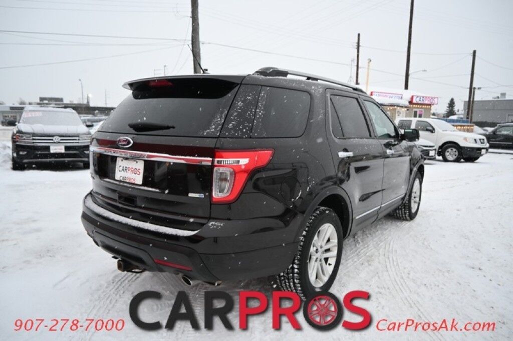 2014 Ford Explorer XLT - 4X4 - Power Front Leather Heated Seats - 3rd Row Seats 7 - Bluetooth - Remote Start - Block Heater - Dual Panel Moonroof - Review Camera - Fog Lights - Tow Pkg - 1 Owner Anchorage AK