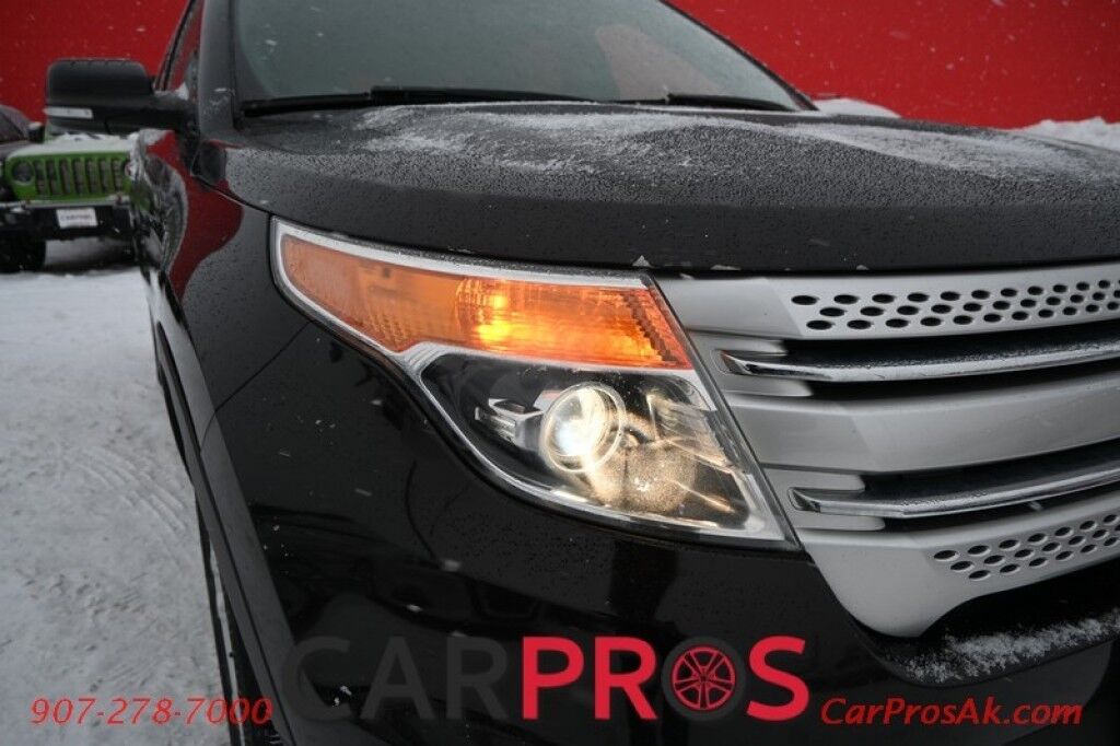 2014 Ford Explorer XLT - 4X4 - Power Front Leather Heated Seats - 3rd Row Seats 7 - Bluetooth - Remote Start - Block Heater - Dual Panel Moonroof - Review Camera - Fog Lights - Tow Pkg - 1 Owner Anchorage AK