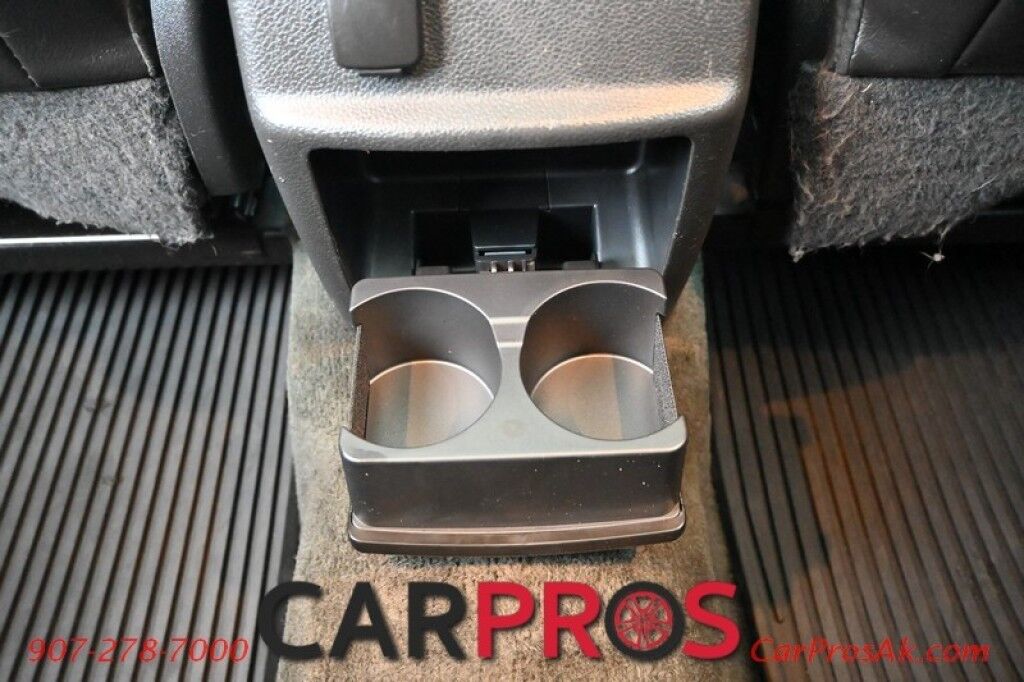 2014 Ford Explorer XLT - 4X4 - Power Front Leather Heated Seats - 3rd Row Seats 7 - Bluetooth - Remote Start - Block Heater - Dual Panel Moonroof - Review Camera - Fog Lights - Tow Pkg - 1 Owner Anchorage AK