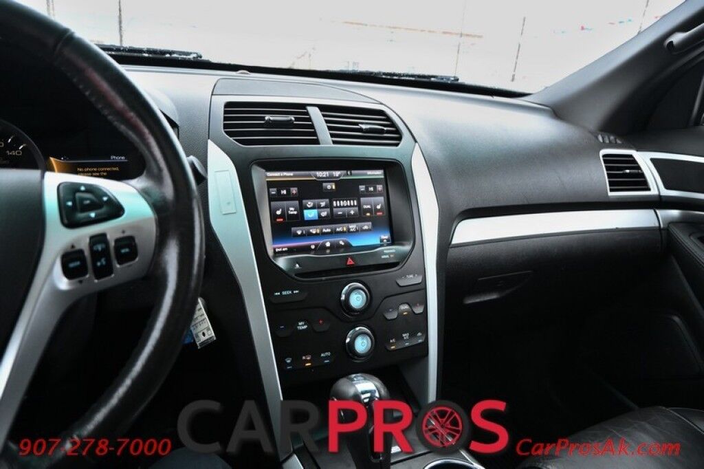 2014 Ford Explorer XLT - 4X4 - Power & Heated Leather Seats - 3rd Row - Seats 7 - Bluetooth - Remote Start - Block Heater - Dual Panel Moonroof - Review Camera - Fog Lights - Tow Pkg - 1 Owner Anchorage AK