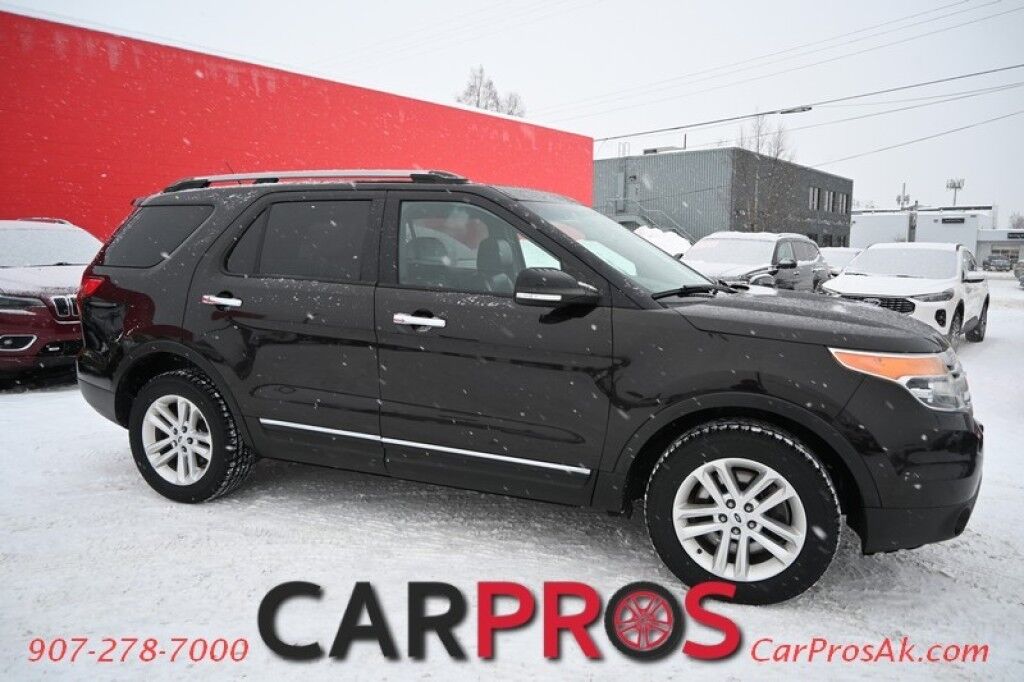 2014 Ford Explorer XLT - 4X4 - Power & Heated Leather Seats - 3rd Row - Seats 7 - Bluetooth - Remote Start - Block Heater - Dual Panel Moonroof - Review Camera - Fog Lights - Tow Pkg - 1 Owner Anchorage AK