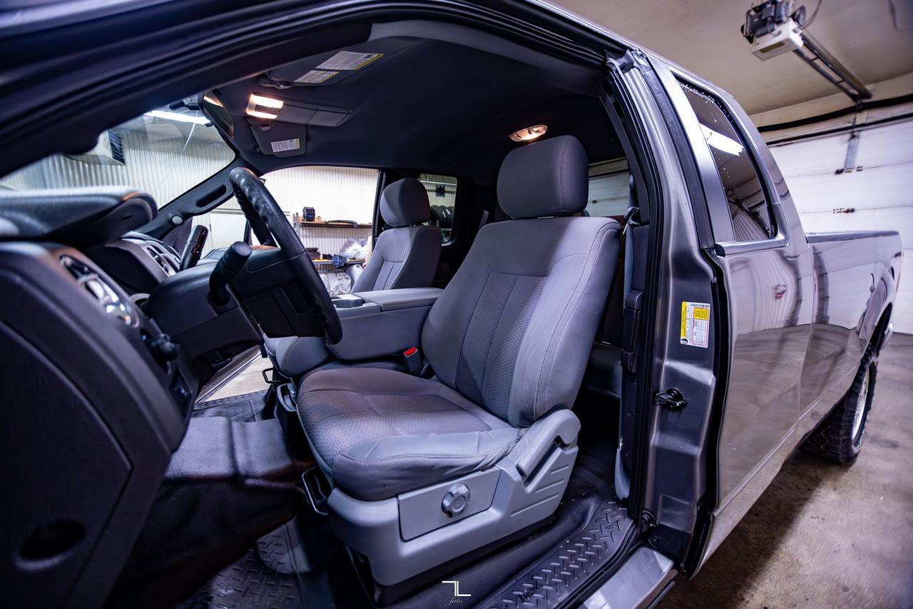 2014 Ford F-150 4x4 Super Cab XLT Longbox Red Deer AB