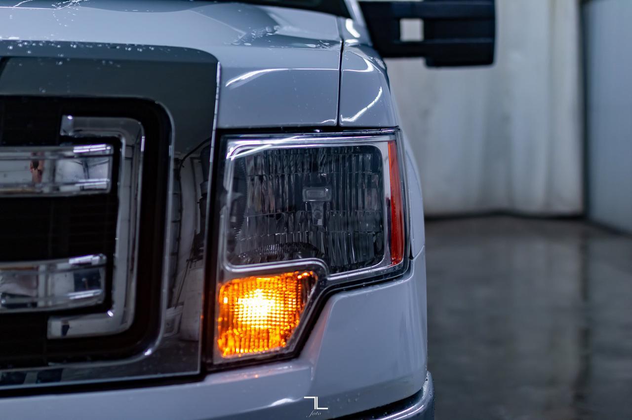 2014 Ford F-150 4x4 Super Cab XLT Longbox Red Deer AB