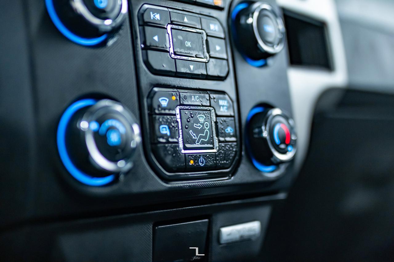 2014 Ford F-150 4x4 Super Cab XLT Longbox Red Deer AB