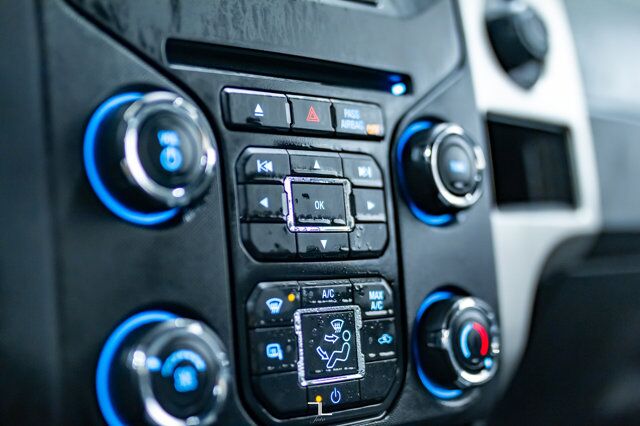 2014 Ford F-150 4x4 Super Cab XLT Longbox Red Deer AB