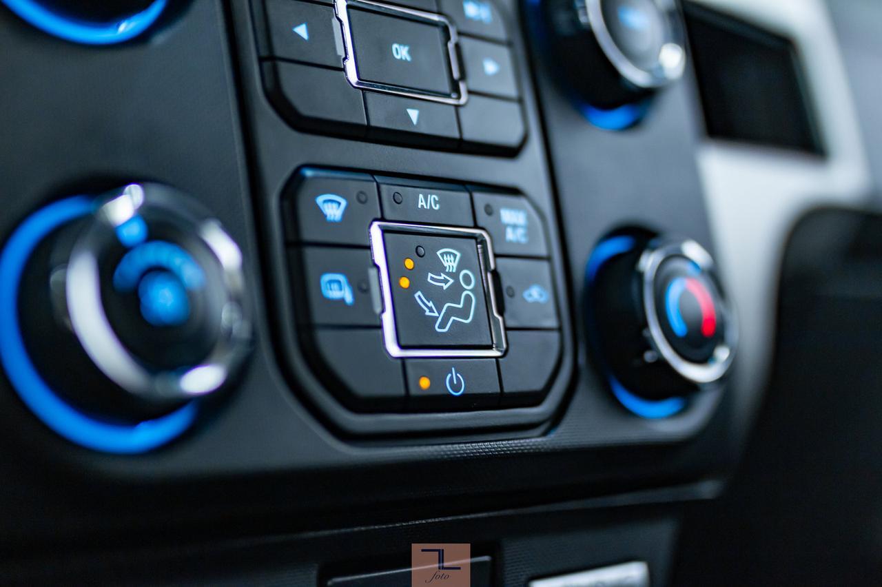 2014 Ford F-150 4x4 Super Crew XLT XTR Longbox Leather Roof BCam Red Deer AB