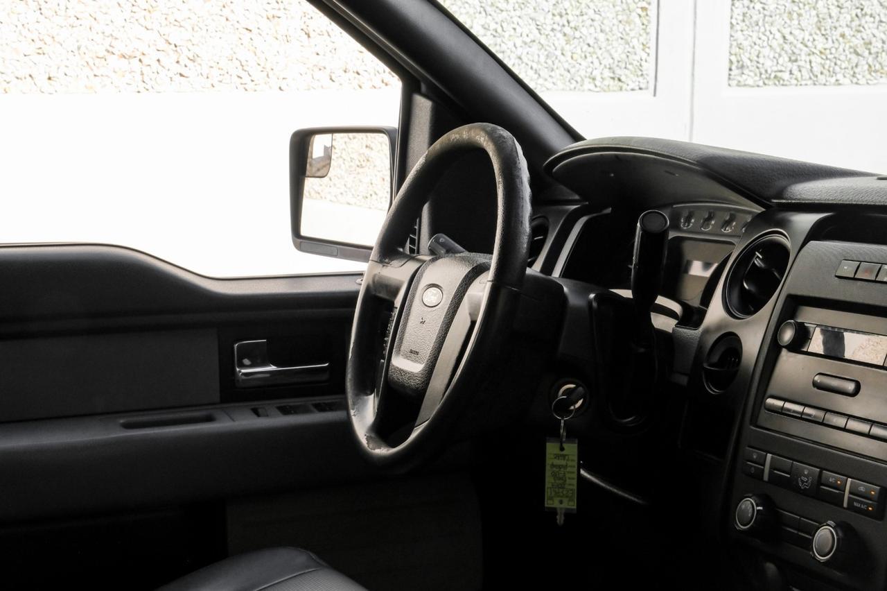 2014 Ford F-150 XL photo 19