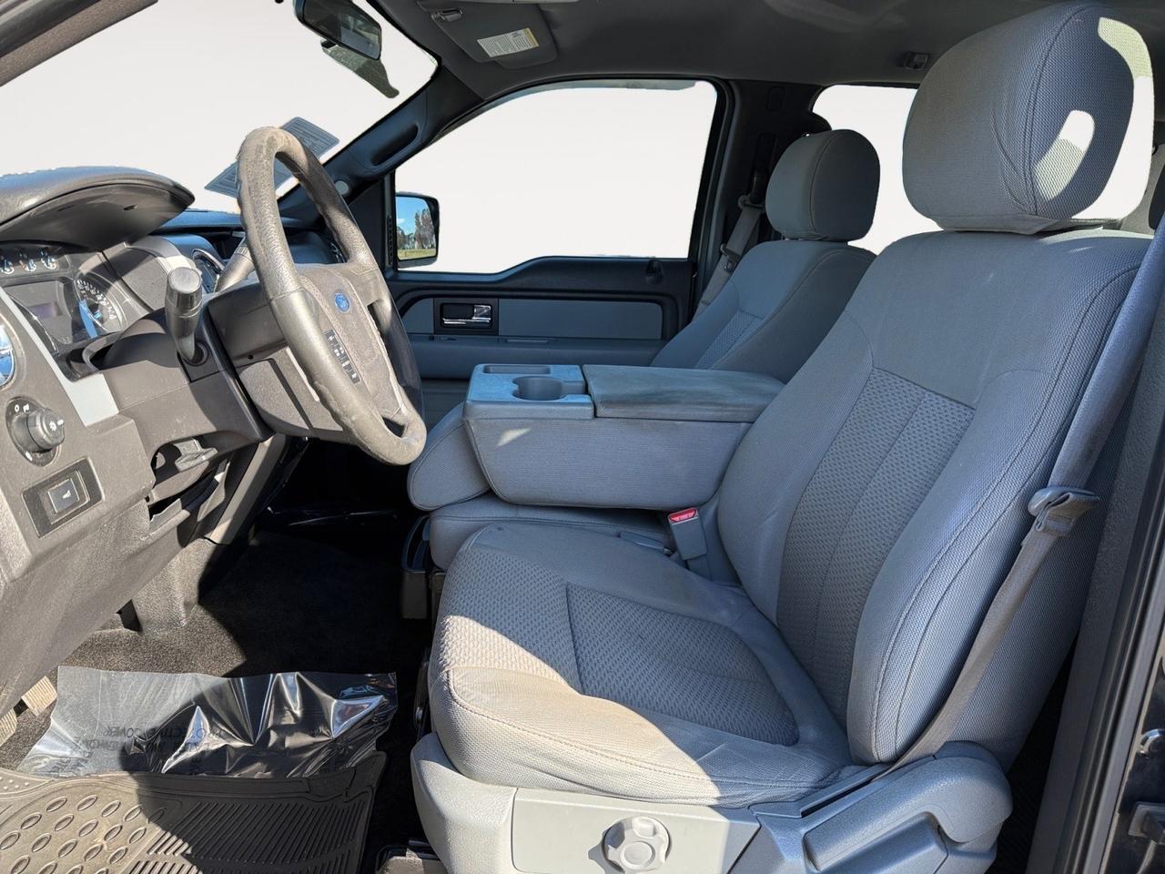 2014 Ford F-150 XLT, TOW HOOKS, TOW PACKAGE, AUX, BLUETOOTH, POWER MIRRORS, TONNEAU COVER, 4X4, BLACK WHEELS, KEYLESS ENTRY, COME AND TEST DRIVE THIS FORD F-150 TODAY! Norfolk VA