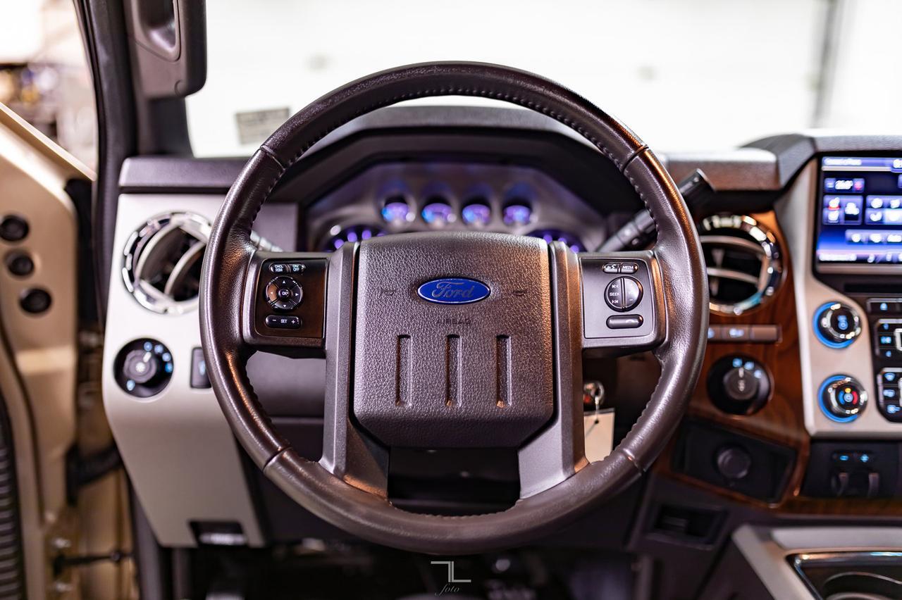 2014 Ford F-250 4x4 Crew Cab Lariat Diesel Leather Nav Red Deer AB