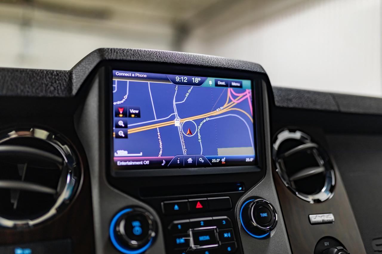 2014 Ford F-250 4x4 Crew Cab Lariat Diesel Leather Nav Red Deer AB