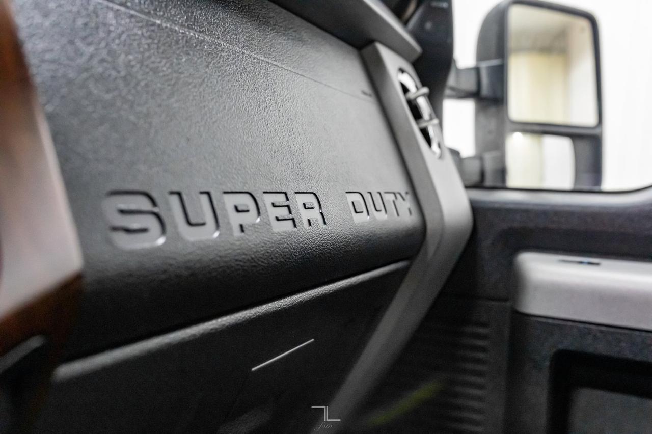 2014 Ford F-250 4x4 Crew Cab Lariat Diesel Leather Nav Red Deer AB