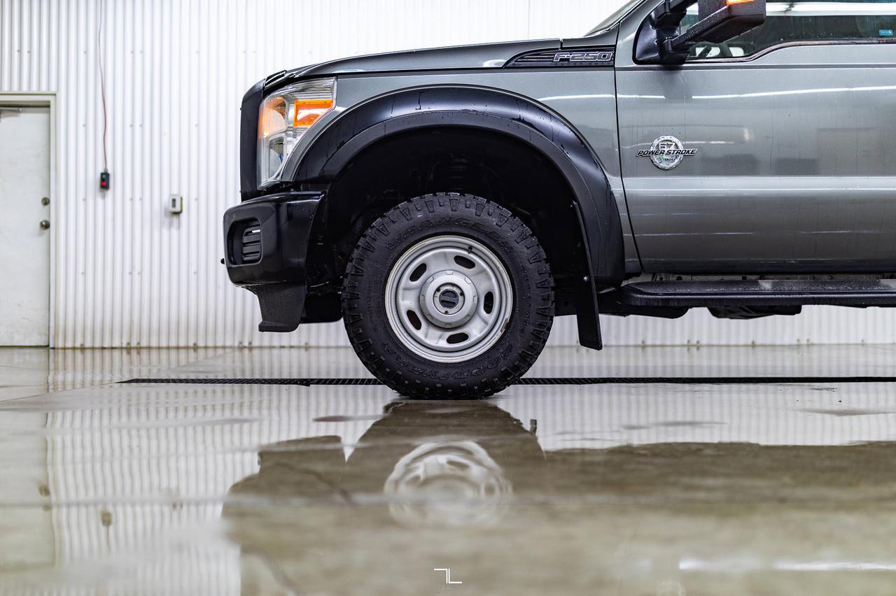 2014 Ford F-250 4x4 Crew Cab XL Longbox Diesel Red Deer AB