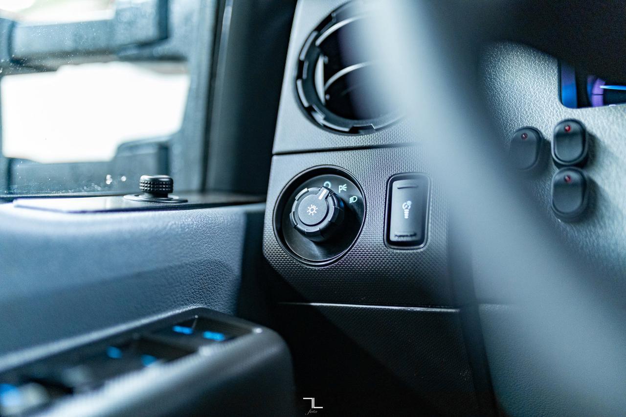 2014 Ford F-250 4x4 Crew Cab XL Longbox Diesel Red Deer AB